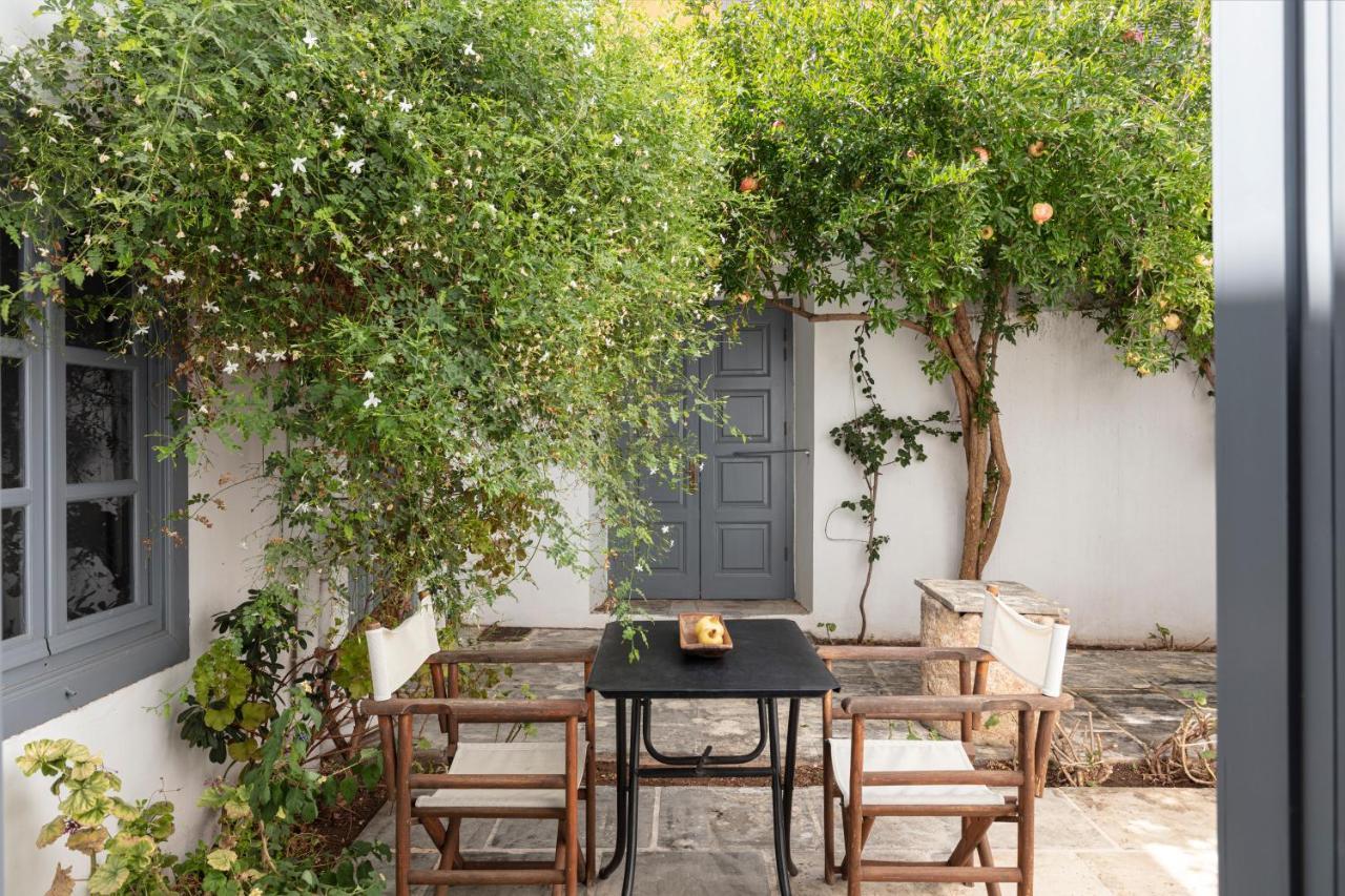 Bratsera Boutique Hotel ไฮดรา ภายนอก รูปภาพ