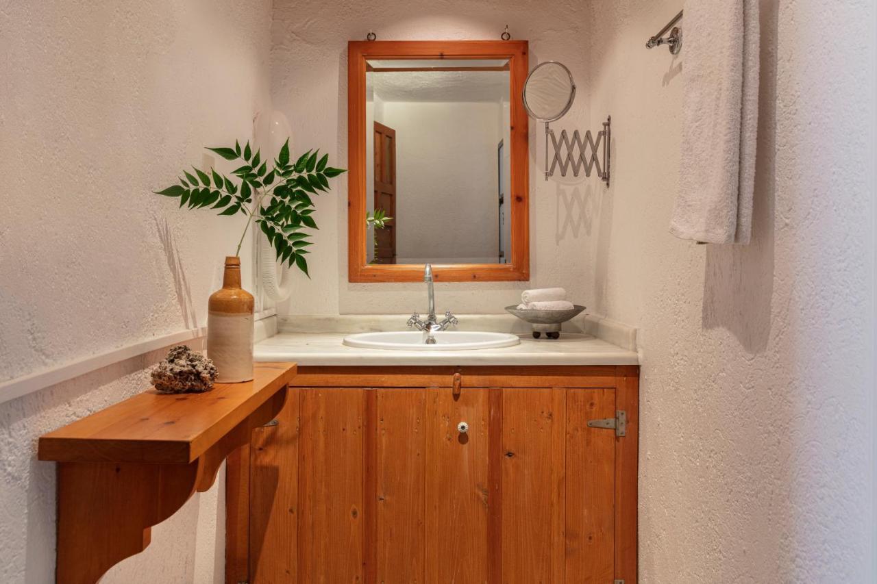 Bratsera Boutique Hotel ไฮดรา ภายนอก รูปภาพ