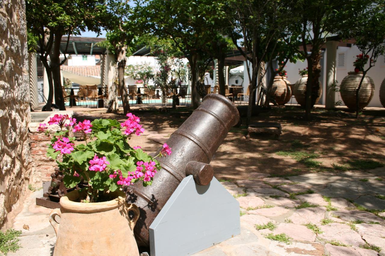 Bratsera Boutique Hotel ไฮดรา ภายนอก รูปภาพ